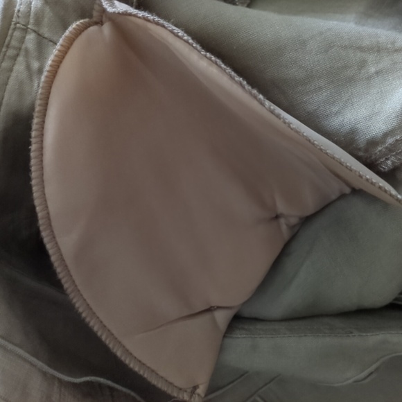 Gilani Women's Linen Blouse - Picture 8 of 9